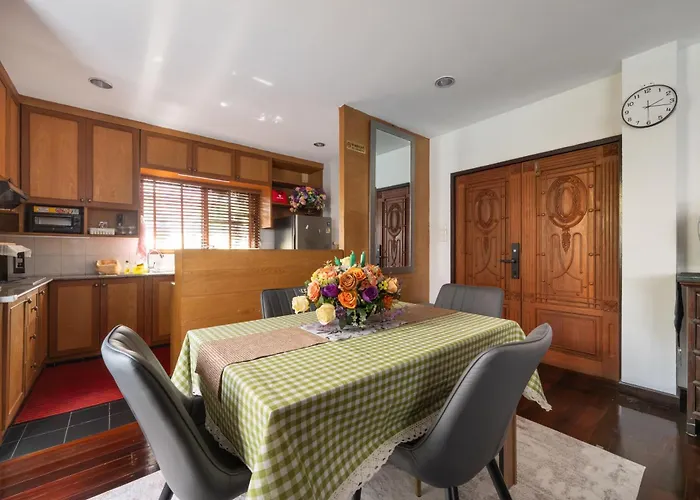 Star House Classic Style Homestay *