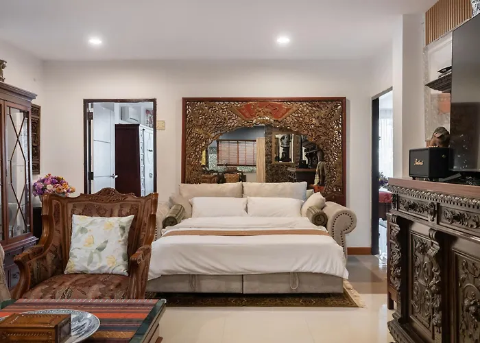 Star House Classic Style * Bangkok