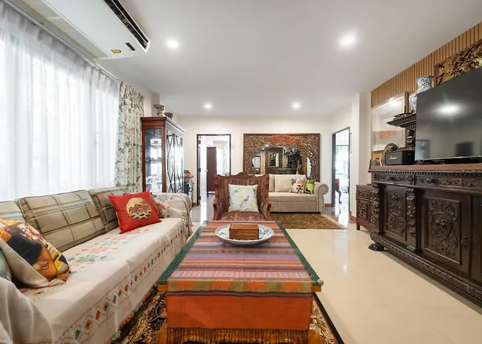 Homestay Star House Classic Style